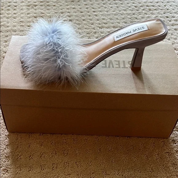 Steve Madden Women's Light Blue Feather Mules - Picture 3 of 5